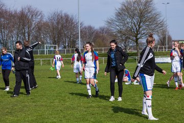 Bild 393 - wBJ SV Henstedt Ulzburg - TSV Sch�nberg : Ergebnis: 5:2